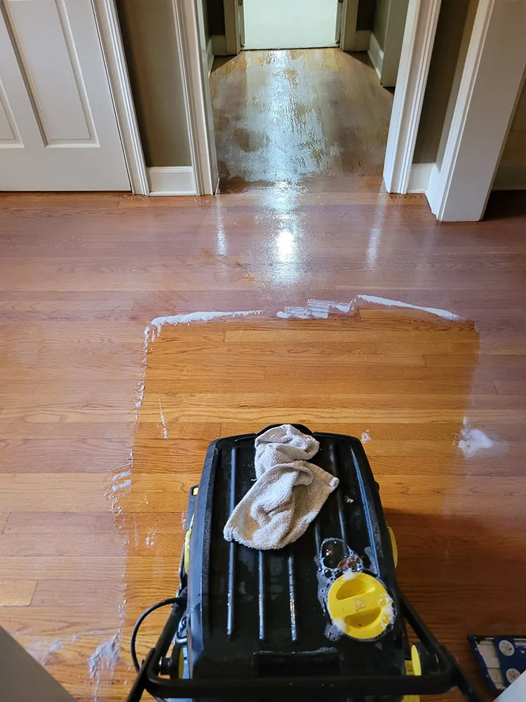 hardwood-floor-wax-removal
